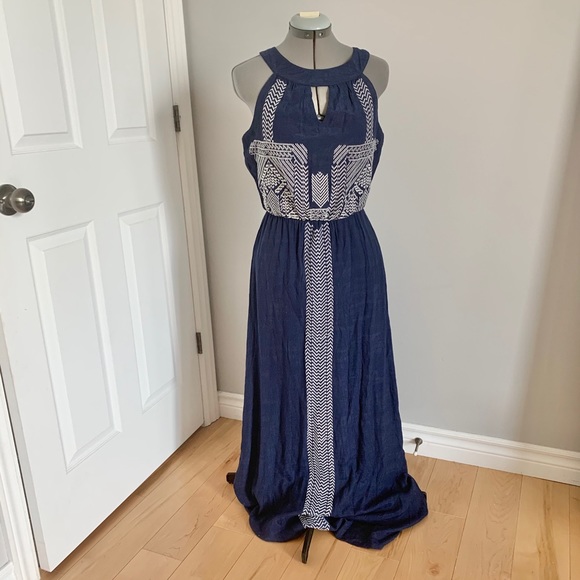 Halter Maxi Dress XS (US4) - Picture 2 of 10